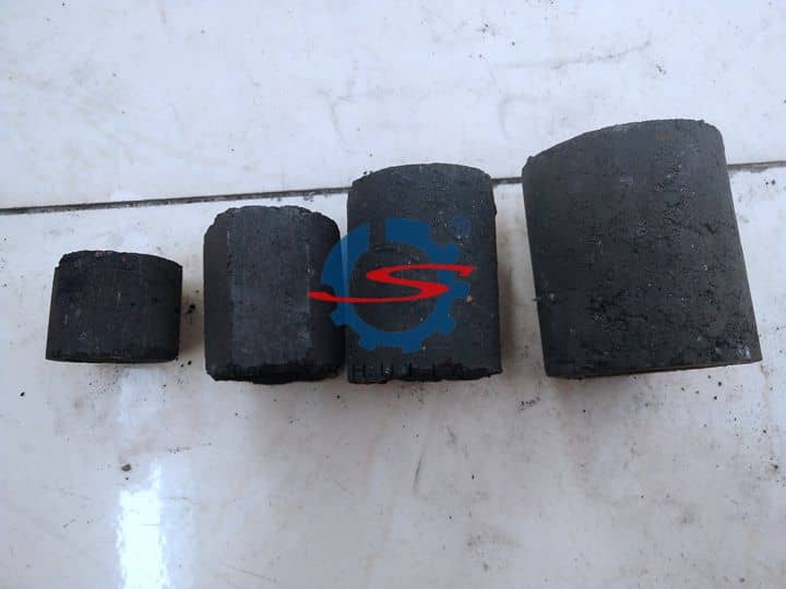 briquetes de carvão de tamanhos diferentes