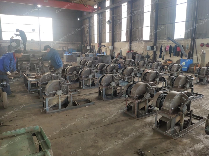 taller de fabricación de máquinas trituradoras de árboles