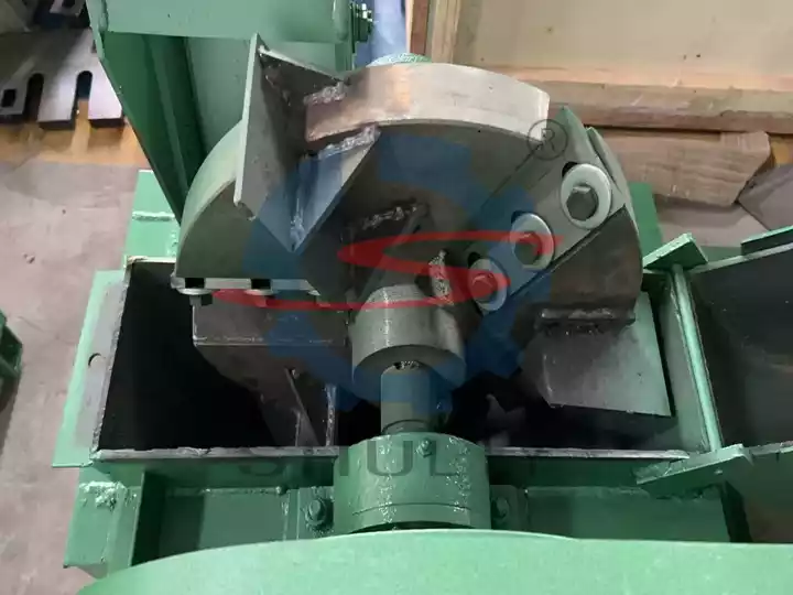 هيكل ماكينة تقطيع الأخشاب القرصية